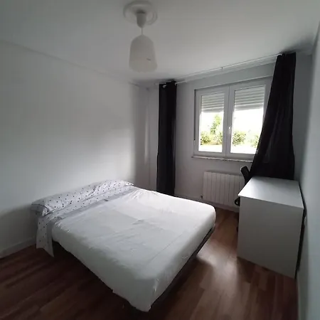 Apartmán En Soleado Y Con Terraza. *