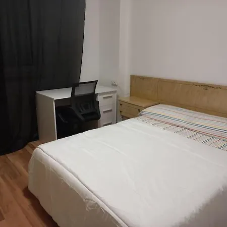 Apartment En Soleado Y Con Terraza. Santander