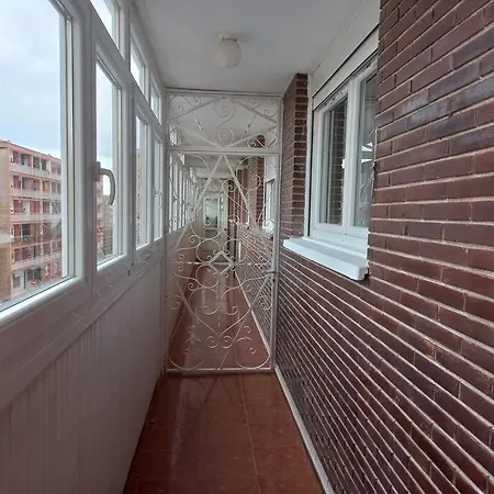 En Soleado Y Con Terraza. Santander