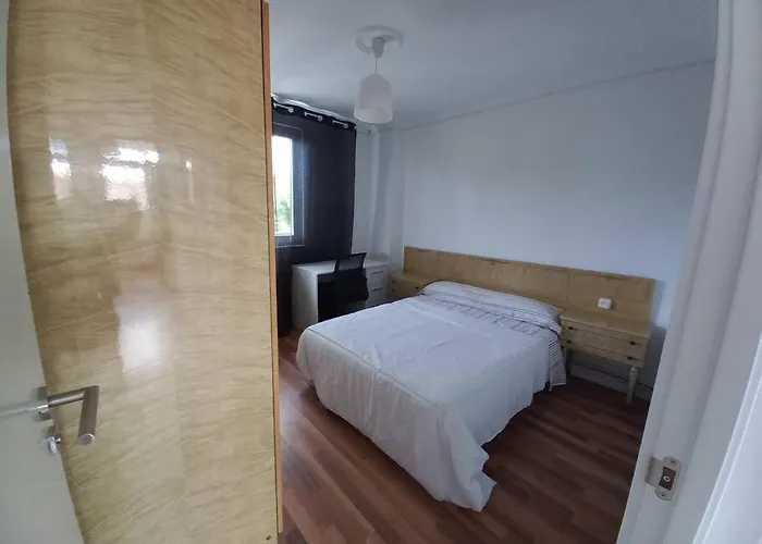 En Soleado Y Con Terraza. サンタンデール